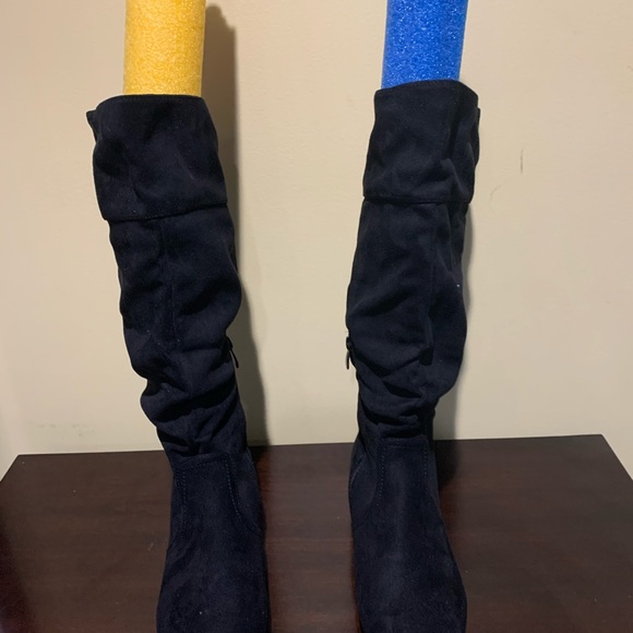 Women Flat Black Suede 9.5 - Picture 3 of 3